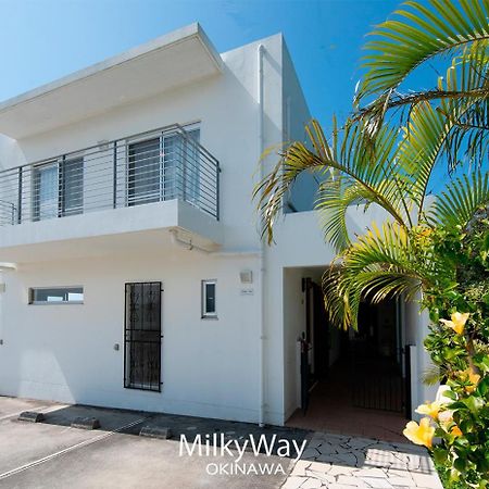 Okinawa Milky Way Villa Yomitan Buitenkant foto